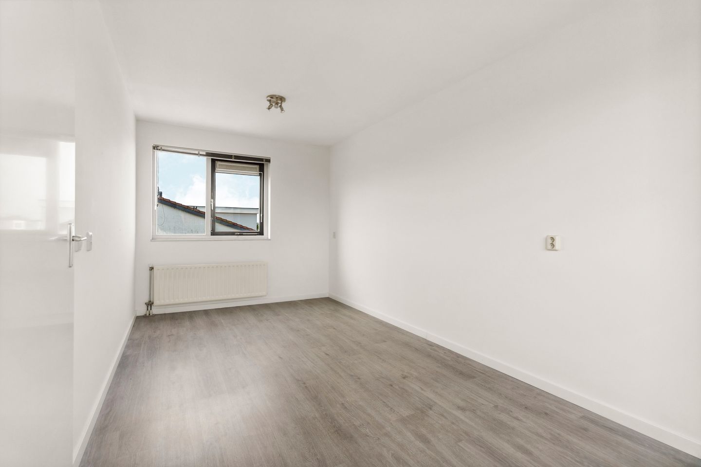 Photo 34 of Mahoniestraat 1