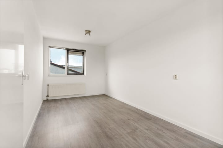 Photo 34 of Mahoniestraat 1