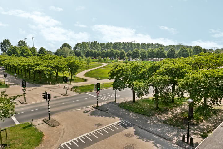 Photo 40 of Mahoniestraat 1