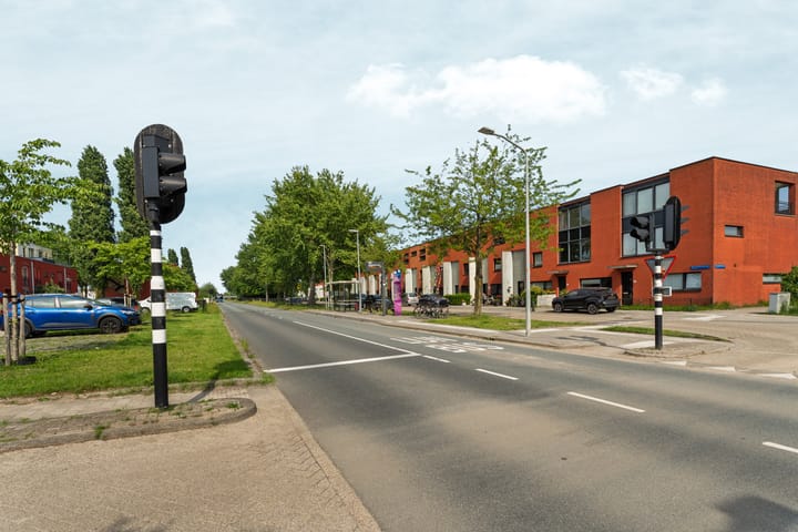 Photo 44 of Mahoniestraat 1