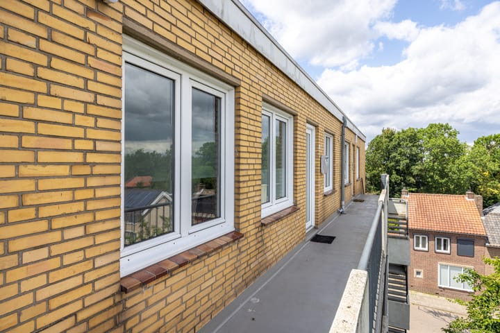 Photo 8 of Irenestraat 66