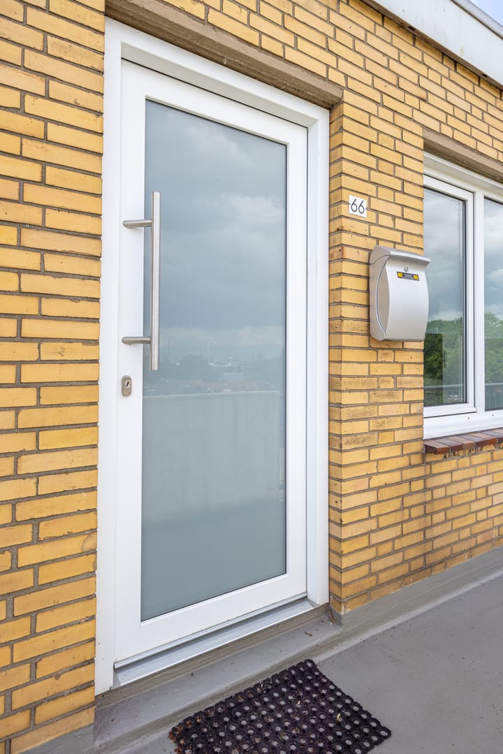 Photo 9 of Irenestraat 66