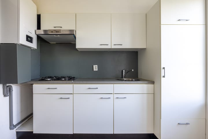 Photo 15 of Irenestraat 66