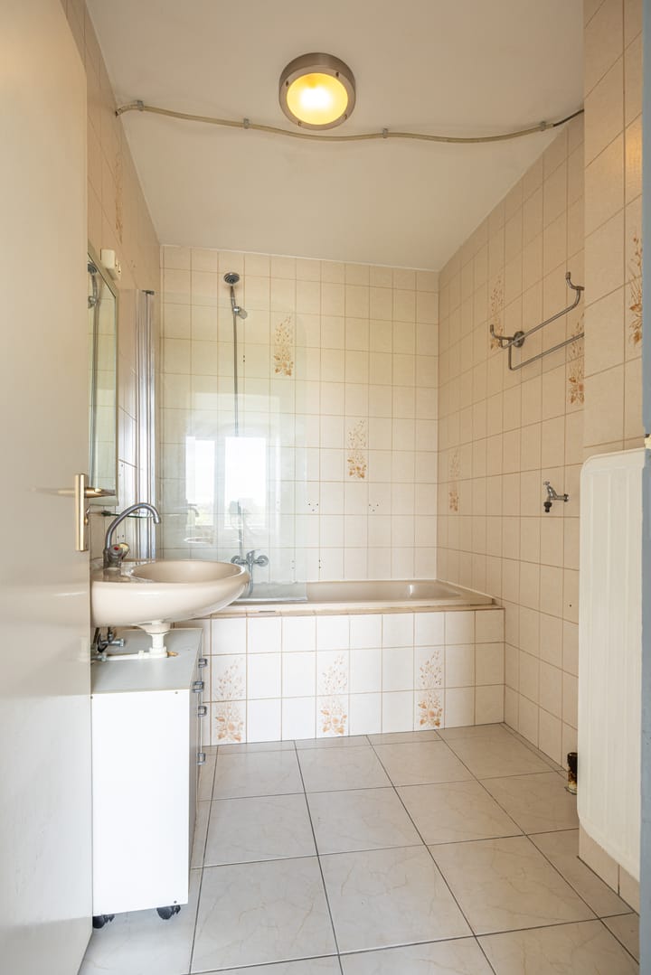 Photo 16 of Irenestraat 66