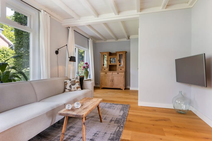 Foto 4 van Staringlaan 1