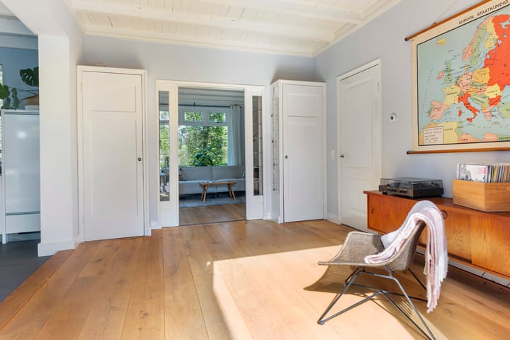 Foto 8 van Staringlaan 1