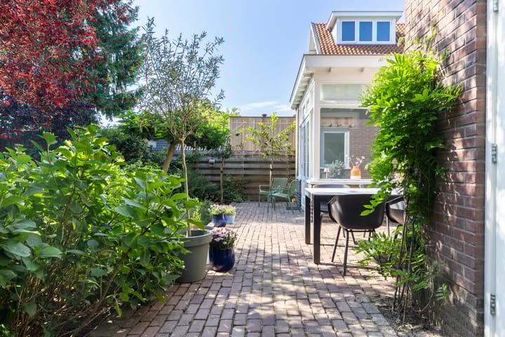 Foto 22 van Staringlaan 1