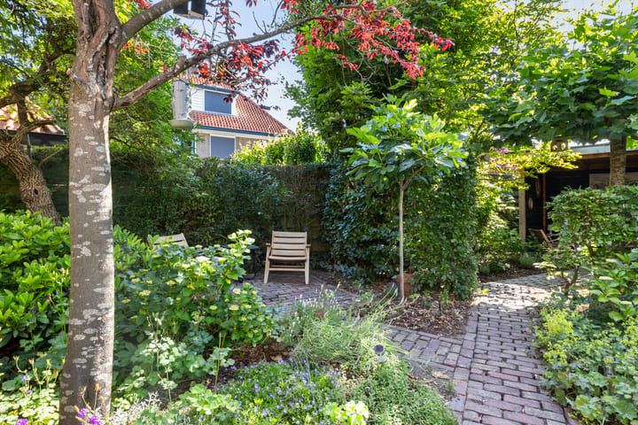 Foto 24 van Staringlaan 1