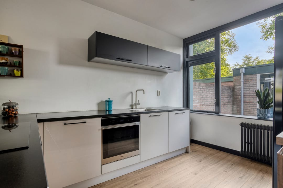 Photo 11 of Schrijnwerkershorst 229