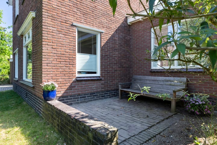 Foto 32 van Staringlaan 1