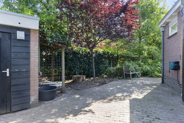 Foto 34 van Staringlaan 1