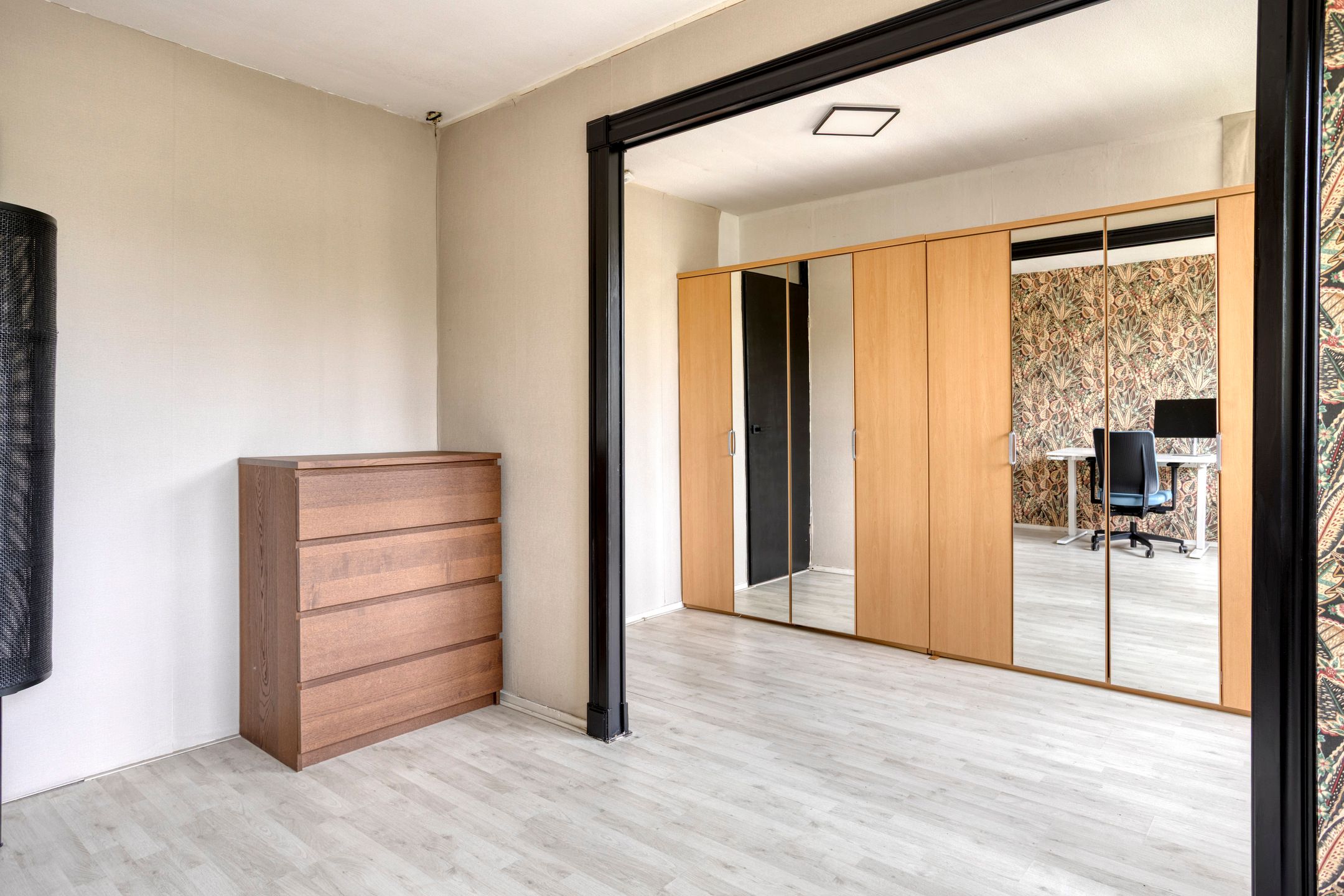 Photo 21 of Schrijnwerkershorst 229