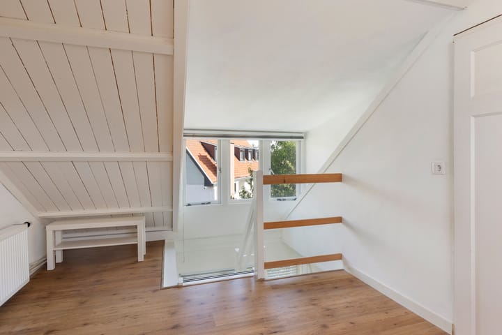 Foto 53 van Staringlaan 1