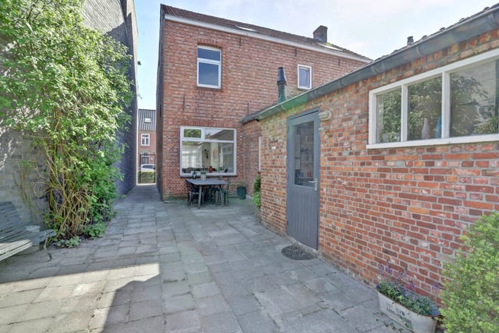 Foto 29 van Pastoor de Katerstraat 13