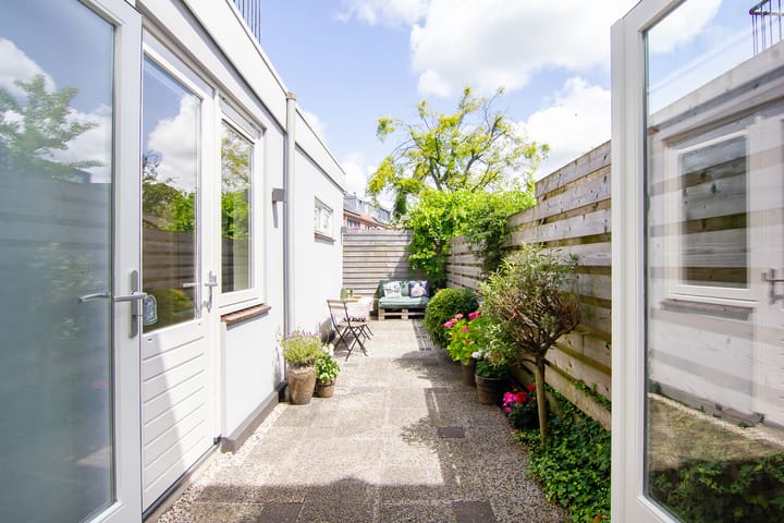 Foto 23 van Van der Hulststraat 7