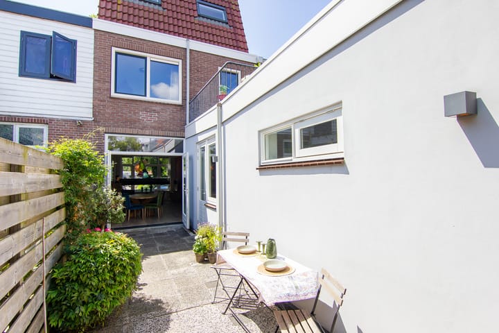 Foto 28 van Van der Hulststraat 7