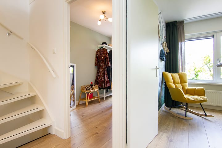 Foto 43 van Van der Hulststraat 7