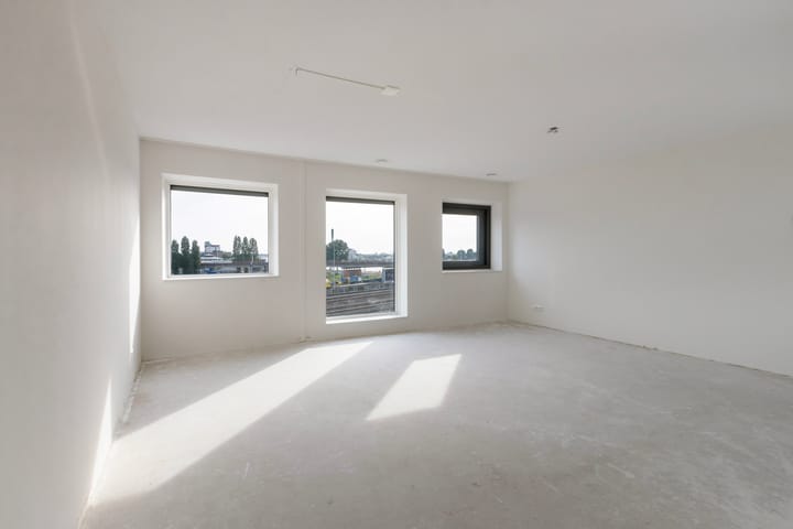 Foto 11 van Korte Parallelweg 63