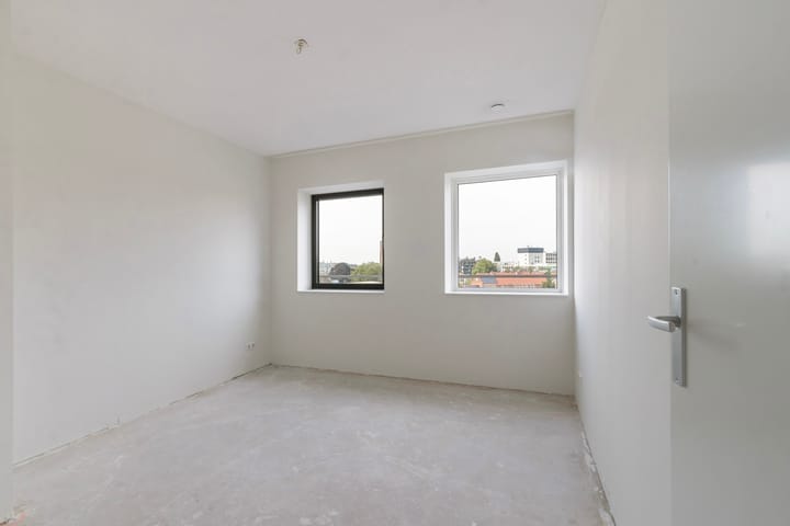 Foto 19 van Korte Parallelweg 63