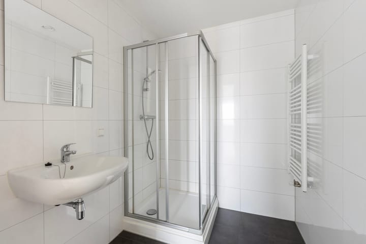 Foto 21 van Korte Parallelweg 63