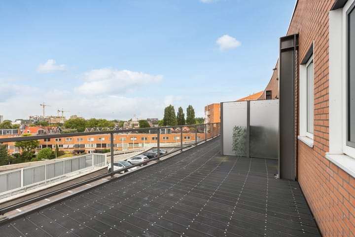 Foto 22 van Korte Parallelweg 63