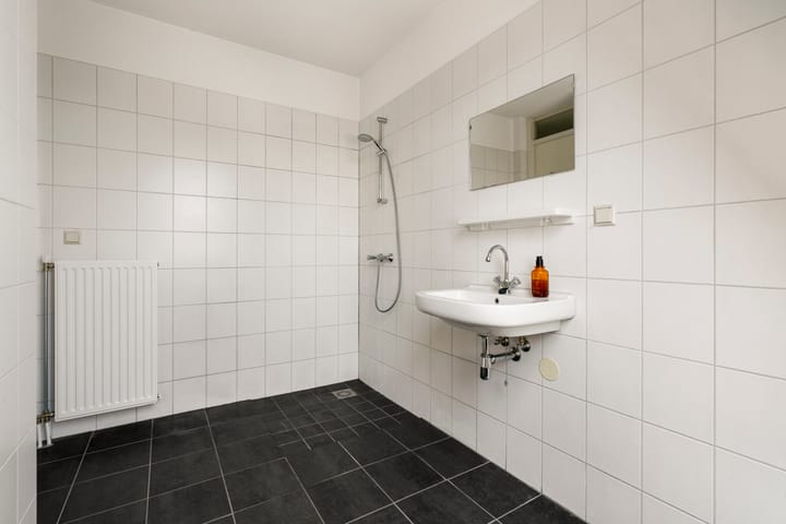 Photo 23 of Hofland 8-B