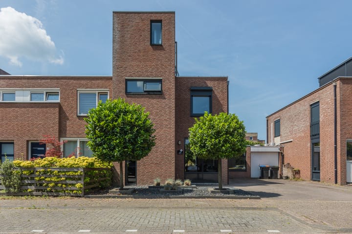 Foto 4 van Naardenstraat 13