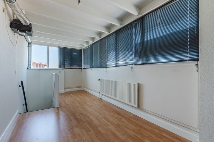 Foto 29 van Naardenstraat 13