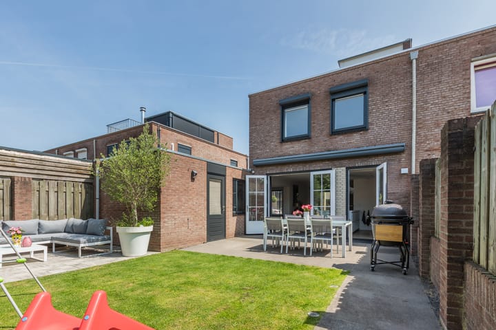 Foto 35 van Naardenstraat 13