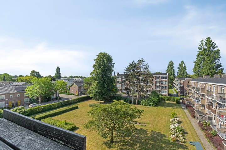 Foto 30 van Hertog Jan I Laan 46