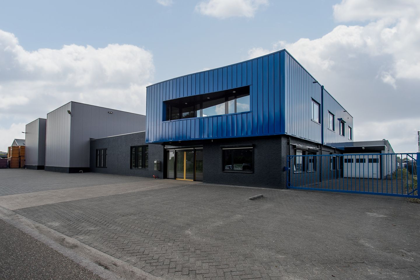 Bekijk foto 1 van Berghemweg 19