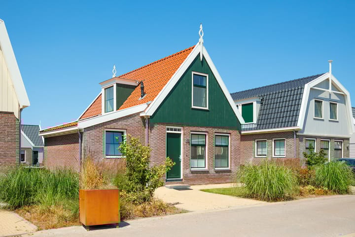 Photo 2 of Zeedijk 2-452