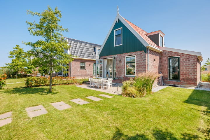 Foto 2 van Zeedijk 2-452