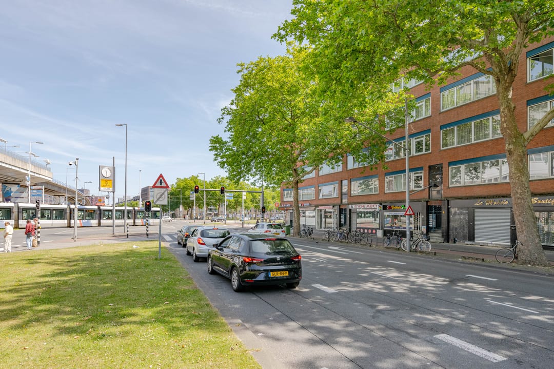 Foto 31 van Dordtselaan 8-C02