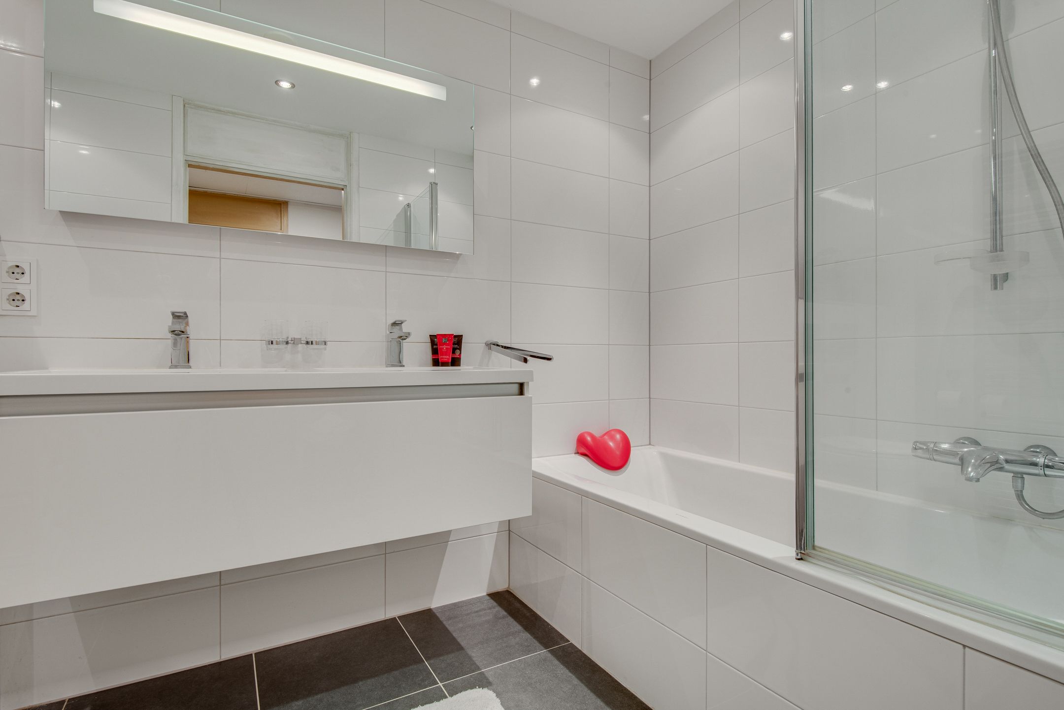 Foto 24 van Hertog Alvastraat 50