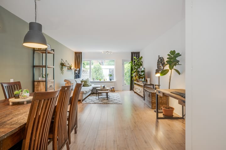 Foto 13 van Platschelpenbank 2