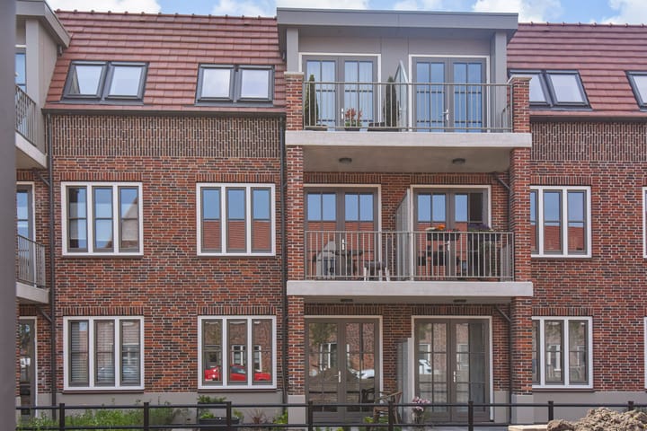 Photo 1 of Notenhout 42