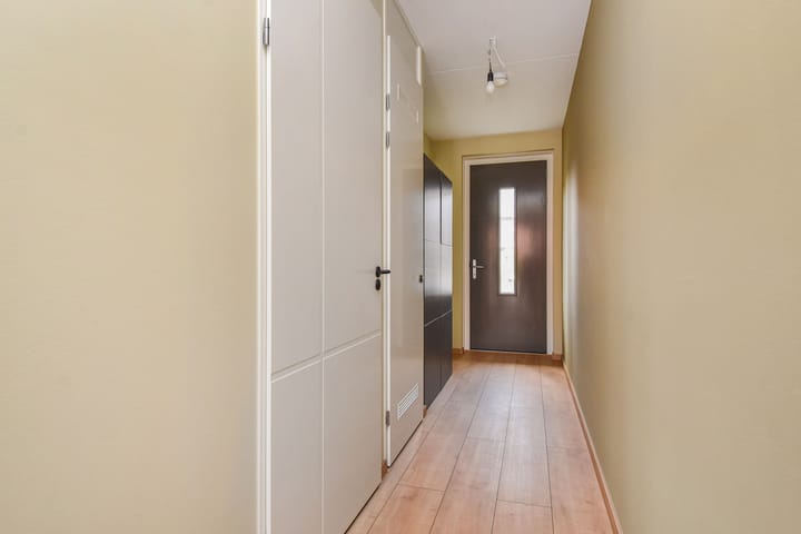 Photo 7 of Notenhout 42