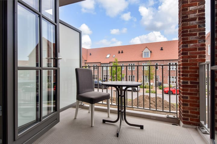 Photo 19 of Notenhout 42