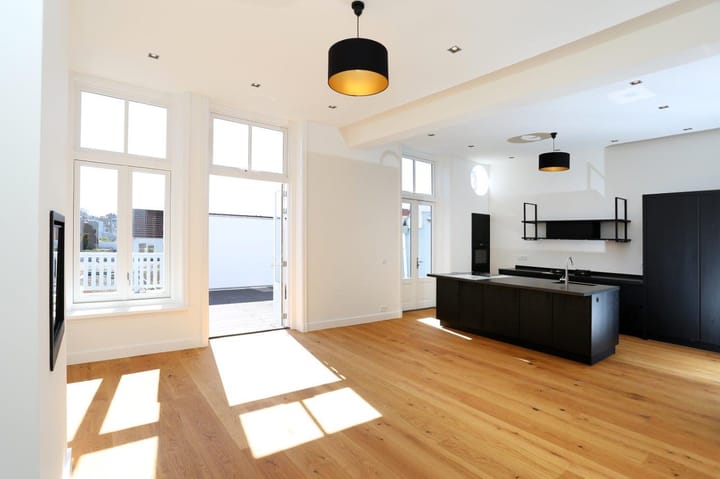 Photo 32 of Hugo de Grootstraat 4