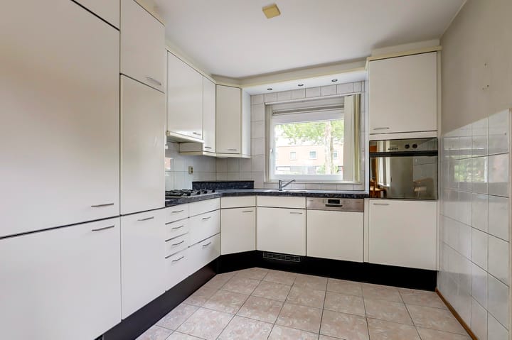 Foto 8 van Agnes Bartoutslaan 18