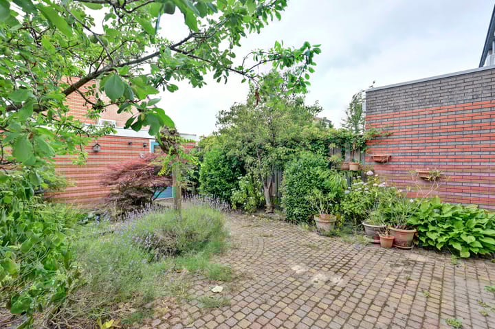 Foto 12 van Agnes Bartoutslaan 18