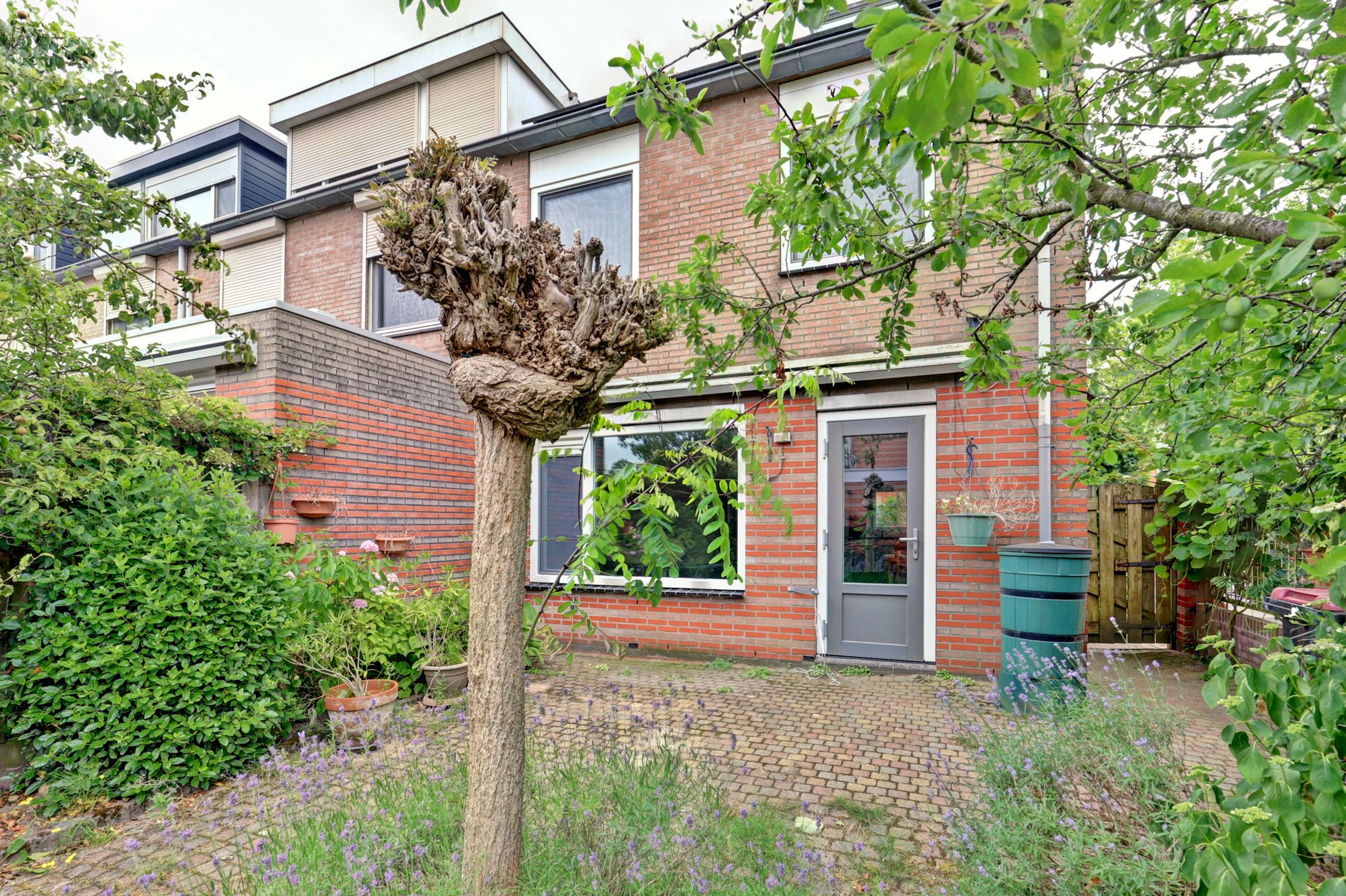 Foto 15 van Agnes Bartoutslaan 18