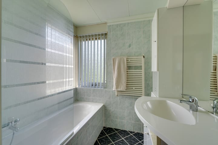 Foto 32 van van Santenlaan 2