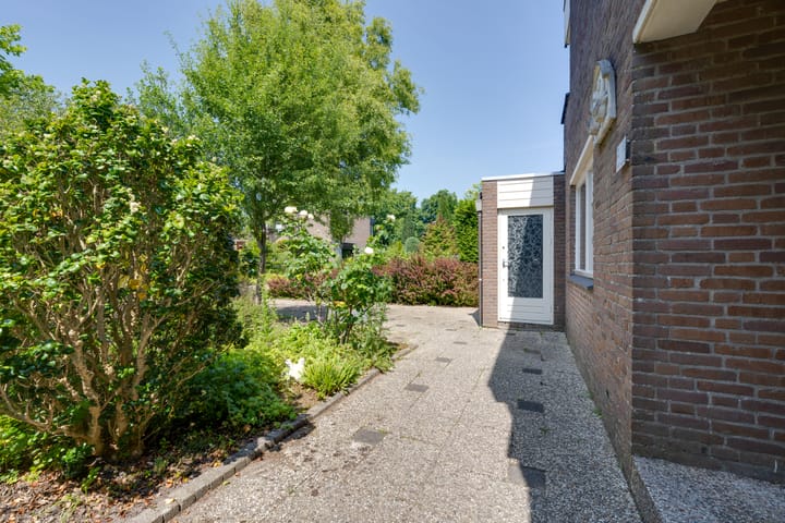 Foto 39 van van Santenlaan 2