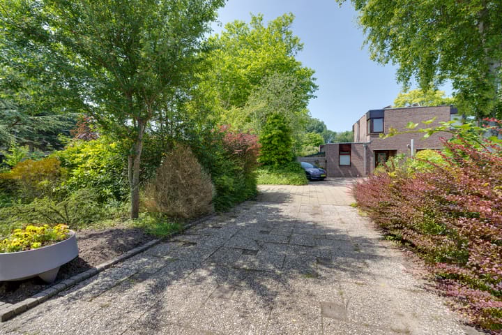 Foto 40 van van Santenlaan 2