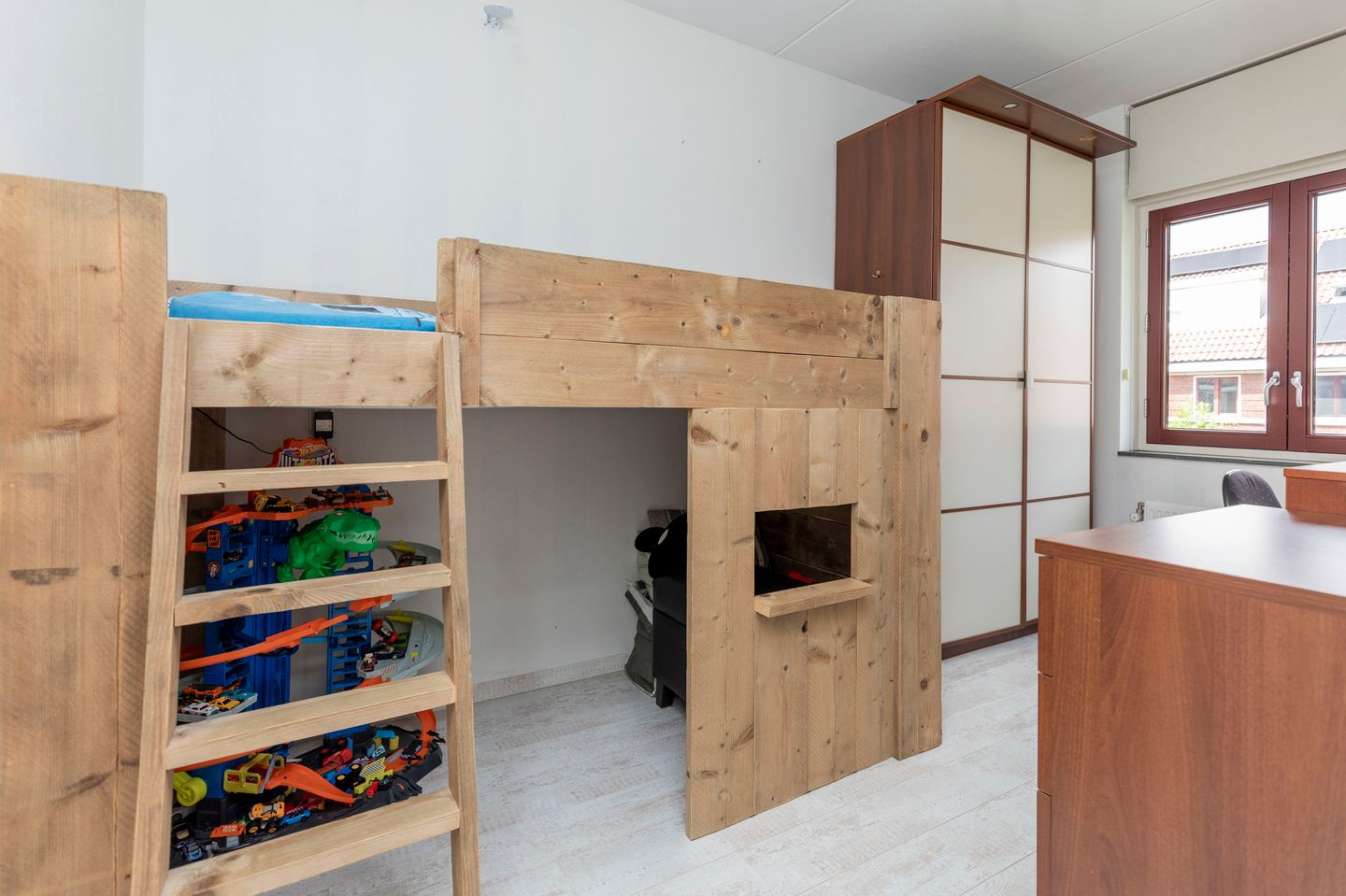 Photo 19 of Toernooistraat 5