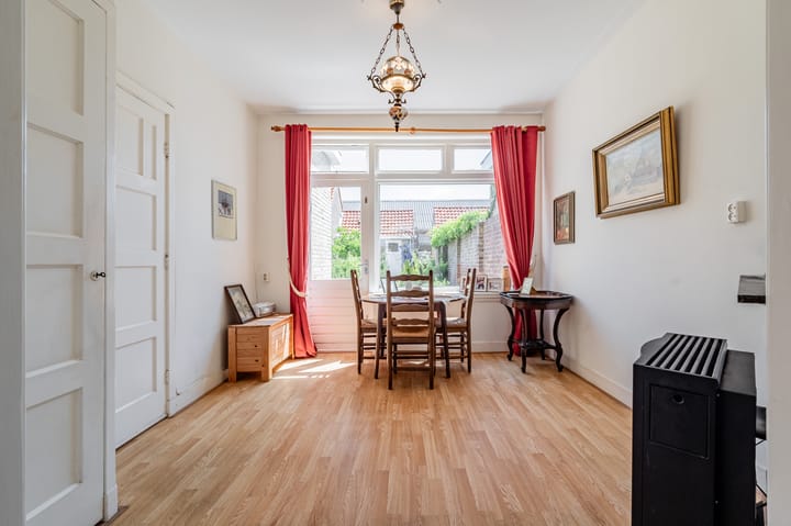 Foto 16 van de Ruyterstraat 68