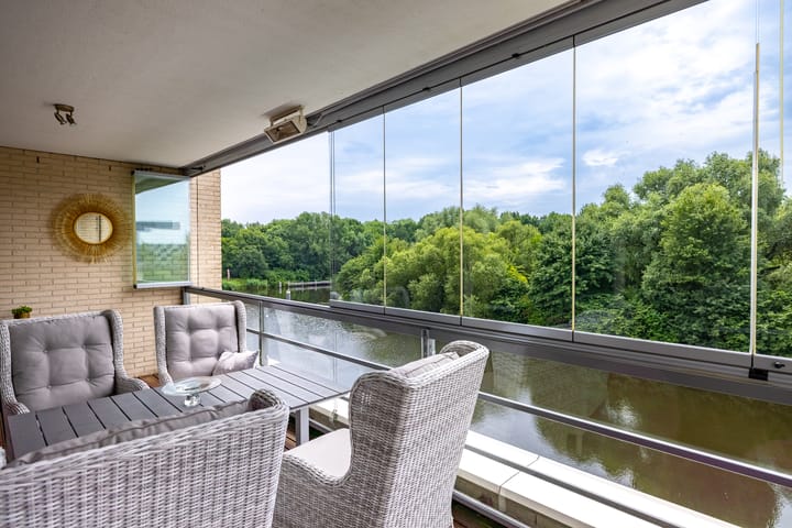 Foto 2 van Brasem 166