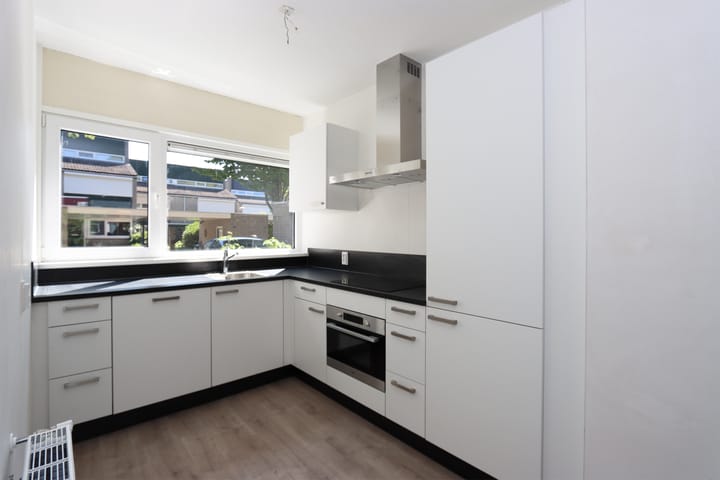 Foto 2 van van de Veldeweg 8